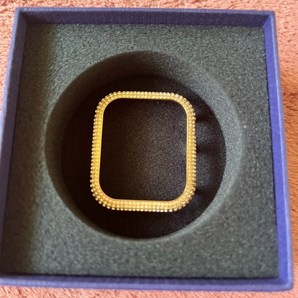 Swarovski Sparkling Apple Watch Case for Series 4 & 5 in Rose Gold-tone - Picture 1 of 6